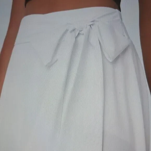 XLARGE HALARA BREEZEFUL 2 IN 1 TIE SPLIT QUICK DRY FLOWY SKIRT - Picture 4 of 9